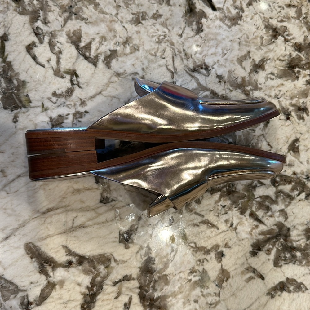 Beautiful nearly new Louise et Cie ladies rose gold mules, 10M/EU40. - Picture 5 of 5